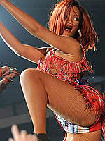 Rihanna sexy performs at Grammy Awards stage