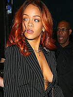 Posinger Rihanna without bra under jacket
