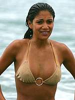 Nicole Scherzinger pokies in bikini paparazzi shots
