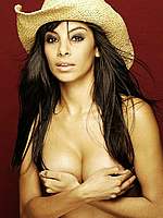 Collien Fernandes in sexy lingerie & without bra