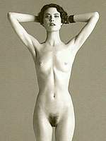 Shalom Harlow b-&-w sexy and fully nude pics