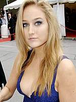 Leelee Sobieski signs autographs for fans