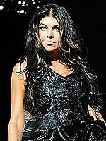Stacy Ferguson sexy on the stage in concert