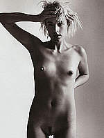 Agyness Deyn shows her small tits and pussy