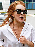 Lindsay Lohan hard nipples under white blouse