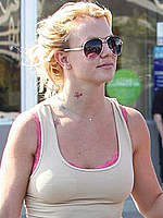 Britney Spears in tiny shorts paparazzi shots