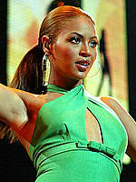 Beyonce Knowles sexy in green tight clothing