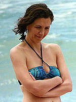 Maggie Gyllenhaal holiday on Hawaii beach