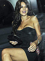 Danielle Bux upskirt in the cab paparazzi pix