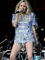 Diana Vickers sexy live performs on the stage