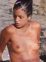 Monica Cruz sexy scans & topless paparazzi pix